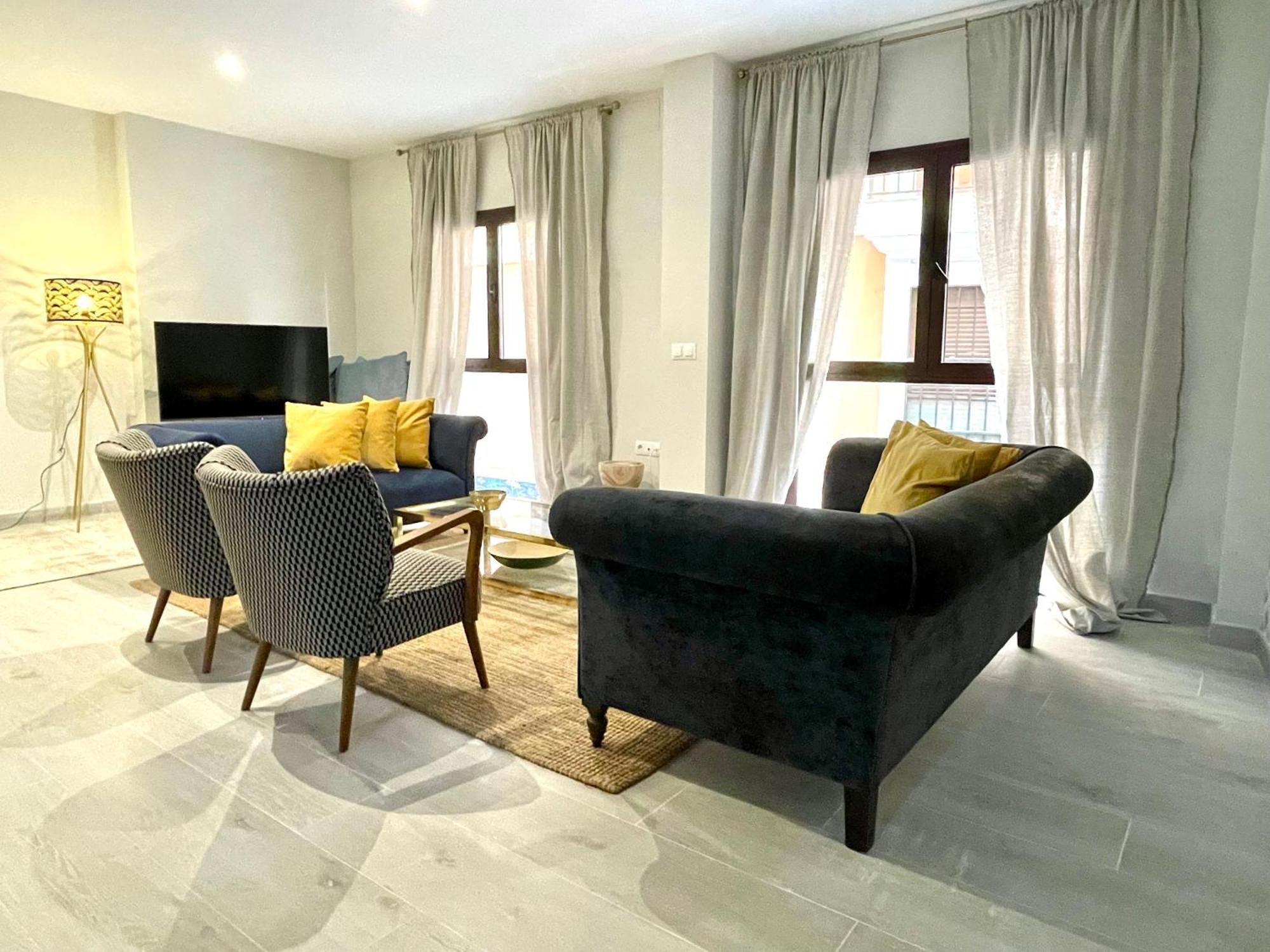 Eva Recommends Catedral Confort Seville Exterior photo