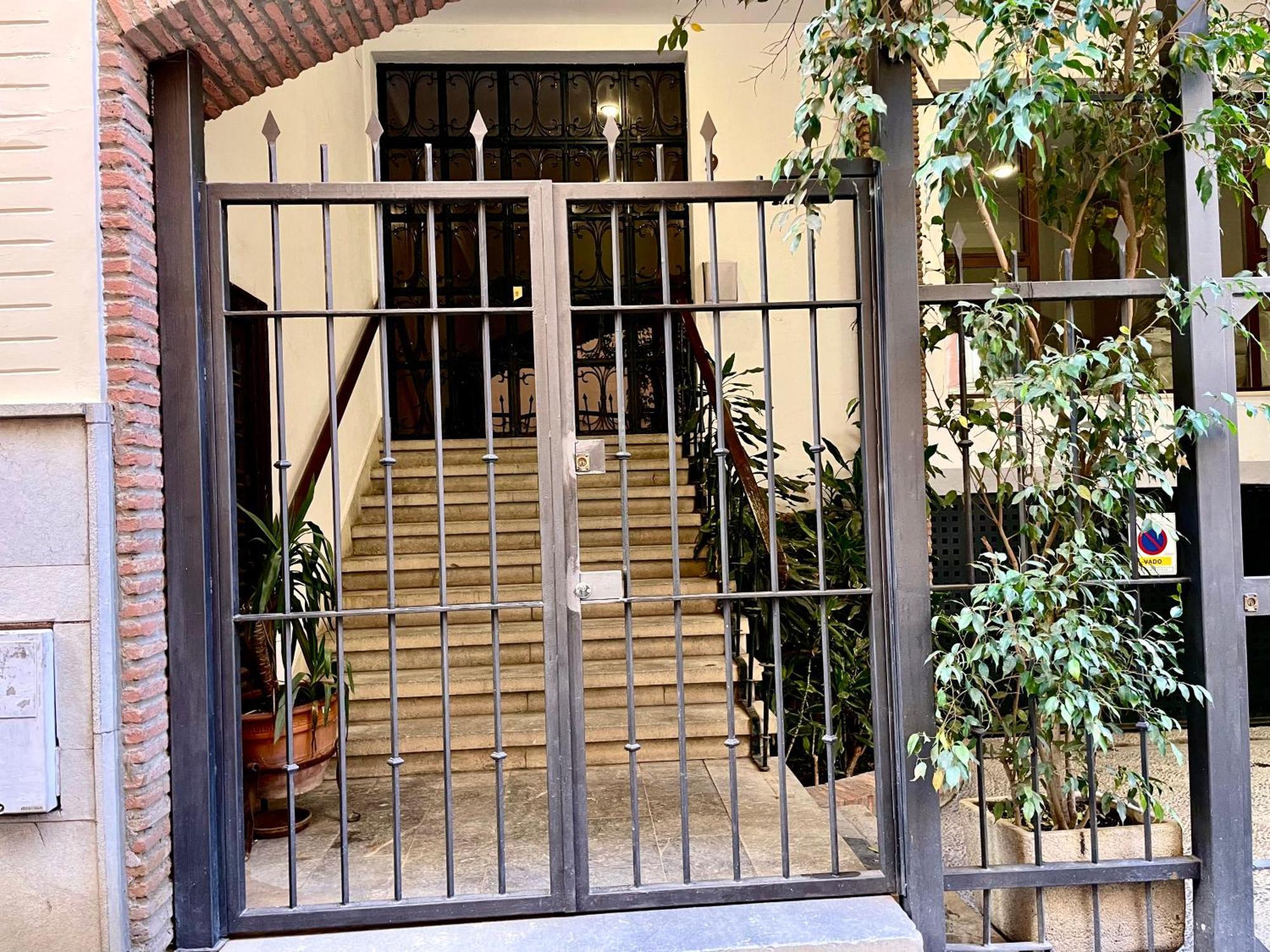 Eva Recommends Catedral Confort Seville Exterior photo